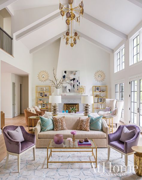 بيوت ملكية, Interiors Minimalist, Minimal Interiors, Minimalist Homes, Purple Living Room, Transitional Decor Style, Interior Design Per La Casa, Decor Books, Interiors Magazine