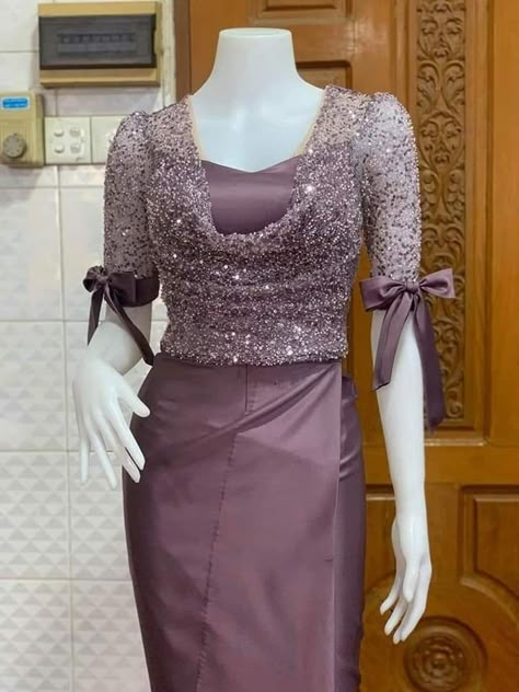 Dress Brokat Modern, Modern Hijab, Traditional Dresses Designs, Simple Kurta Designs, Myanmar Dress Design, Mode Abaya, Trendy Dress Outfits, Beautiful Dress Designs, Stylish Party Dresses