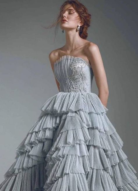 Alfazairy Couture, Winter Couture, Gowns Aesthetic, Dresses Fall, 파티 드레스, Couture Mode, Dresses Indian, فستان سهرة, Dreamy Dress