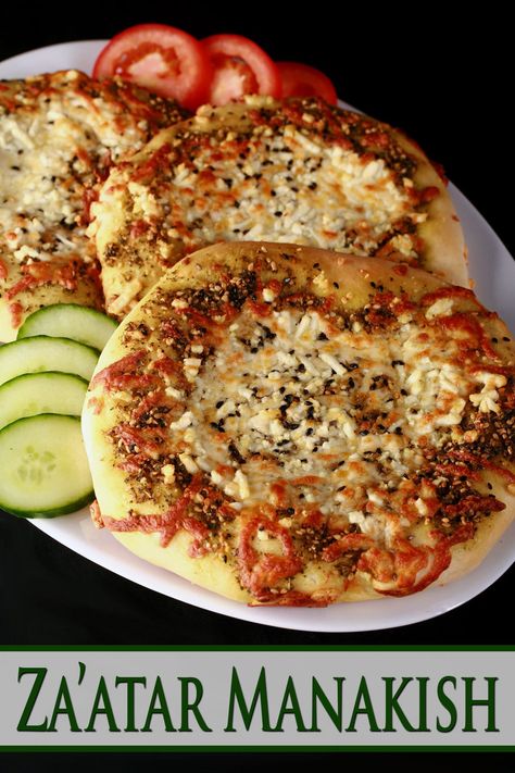 Za'atar Manakish Lebanese Bread Pizza, Zaatar Pizza, Cheese Manakish, Lebanese Pizza, Manakish Recipe, Egypt Recipes, Lebanese Flat Bread, Za'atar Recipe, Manakeesh Recipe