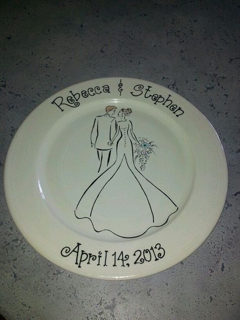 Wedding Plates Ideas, Wedding Platters, Cafe Wedding, Wedding Plate, Plating Ideas, Ceramic Cafe, Wedding Wine Glasses, Wine Glass Crafts, Paint Your Own Pottery