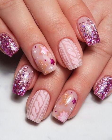 Katie - Gel Nail Artist & YouTuber on Instagram: "The cutest little cookies 💓🍪 with lots of glitter & snowflakes! Encapsulated glitter from @magpiebeautyusa ✨ Inspo from @foxicure & @_stephsnails_ 💓 #winternails #nailinspo #hardgelnails #hardgel #pinknails" Bread Nails, Pink Sweater Nails, Glitter Winter Nails, Gingerbread Star, Glitter Snowflakes, Encapsulated Nails, 3d Nail Art Designs, Hard Gel Nails, Makeup Nails Designs