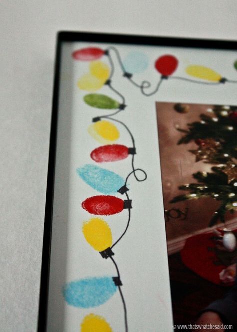 Make a keepsake frame using thumbprints as a string of Christmas Lights!  Perfect for Grandparent Gifts! Light Crafts For Kids, Christmas Light Crafts, Christmas Presents For Grandparents, Grandparents Christmas Gifts, Christmas Gift Ideas For Mom, Grandparents Christmas, Kids Gift Baskets, Inexpensive Christmas, Frame Christmas