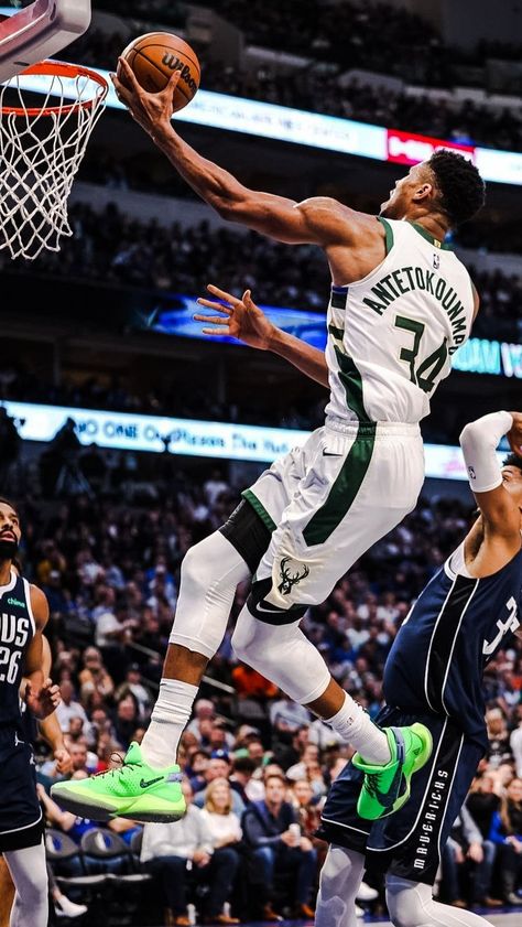 Giannis Antetokounmpo Wallpaper, Nba Artwork, Nba Basketball Art, Basketball Highlights, Basketball Players Nba, Giannis Antetokounmpo, Basketball Photography, Anthony Edwards, Basketball Wallpaper