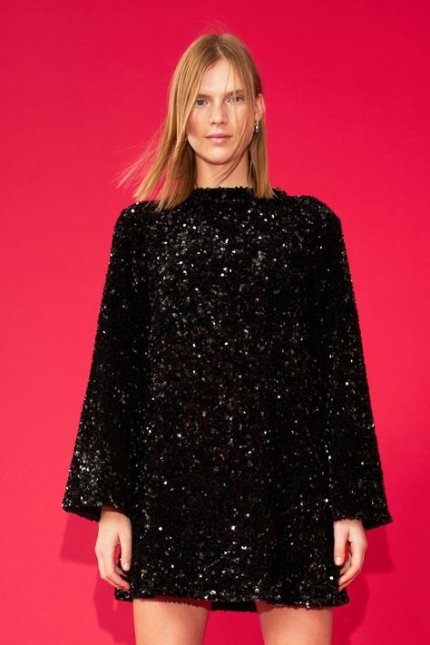 Casual Bar Outfits, Short A Line Dress, Bar Outfits, Sparkle Outfit, Xmas Outfits, Sequined Dress, Black Sequin Dress, Clothing Websites, Wide Sleeves