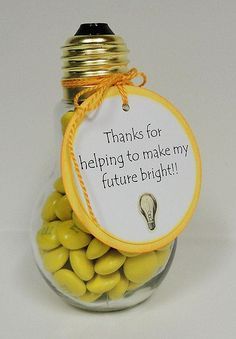 Graduation Party Diy, Teachers Diy, Teachers Day Gifts, Presents For Teachers, Diy Teacher Gifts, Staff Appreciation, Graduation Diy, Cadeau Diy, Teacher Appreciation Week