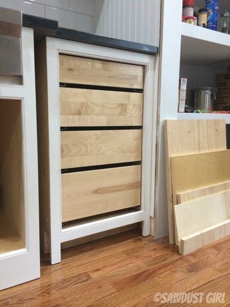 Tips for installing inset drawers on Faceframe cabinets. Home Depot Cabinet Hack, Men Closet Ideas, Decor House Ideas, Diy Storage Drawers, Shaker Cabinets Kitchen, Inset Drawers, Living Room Lighting Ideas, Wall Molding Design, Replacing Cabinets