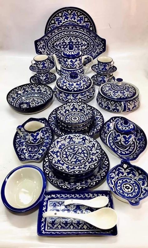 Indian Ceramics, Kitchen Decor Collections, Mexican Kitchen Decor, Crockery Design, Dinning Set, Blue Dinnerware, Mexican Home Decor, Mexican Home, Luxury Tableware