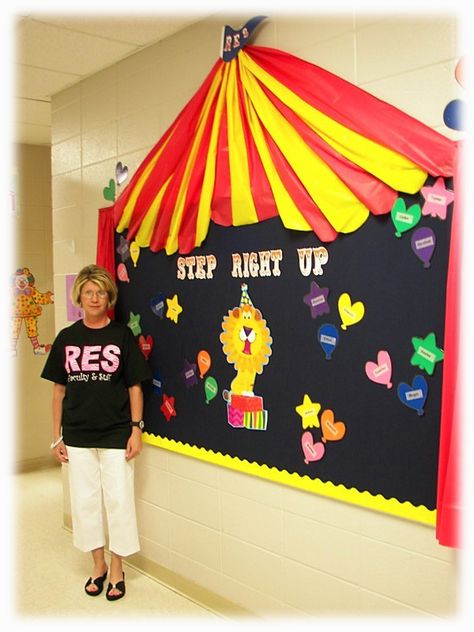 A Scraphappy Southernbelle: Come One, Come All! Step Right Up & See The Amazing Circus Classroom!!! Circus Bulletin Boards, Carnival Classroom, Preschool Circus, Circus Classroom, Circus Crafts, Circus Decorations, School Carnival, Vbs Ideas, Circus Tent