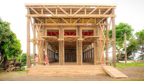 Naidi Community Hall by Caukin Studio serves as a social hub for Fijians Jazmin Grace Grimaldi, Hall Architecture, Stores Design, Community Hall, Ad Interior, Community Halls, Timber Buildings, Clerestory Windows, Timber Cladding