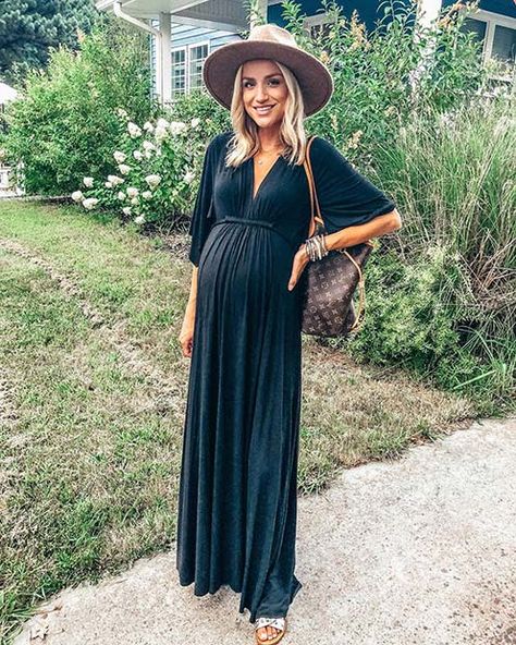 23 Cute Pregnancy Outfits Worth Copying | StayGlam Cute Pregnancy Outfits, Summer Pregnancy Outfits, Prego Outfits, Casual Maternity Outfits, Trendy Maternity Outfits, Preggo Fashion, Boho Maternity, Cute Maternity Outfits, Stylish Maternity Outfits