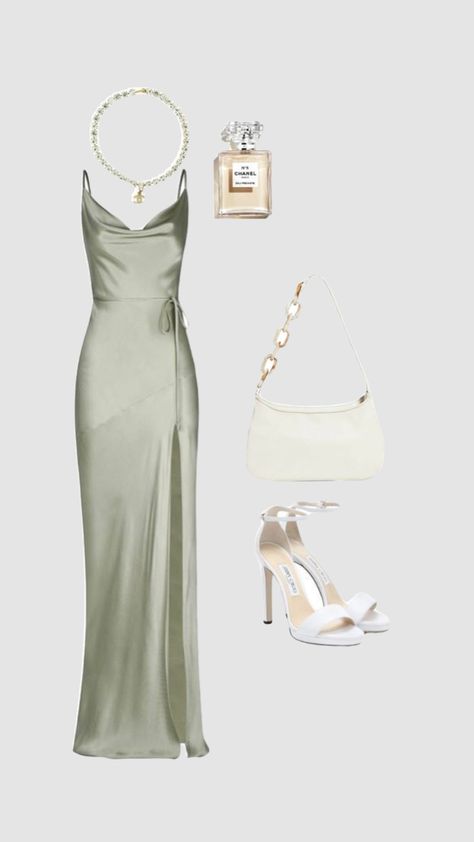 Pastel Green Long Dress, Dress With Shoes, Cute Formal Dresses, Classy Prom Dresses, Stunning Prom Dresses, Prom Dress Inspiration, Cute Prom Dresses, Pretty Prom Dresses, Grad Dresses