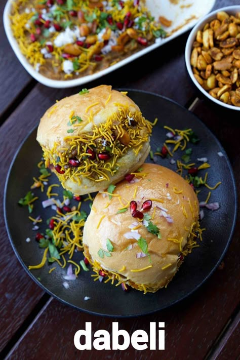 Dhabeli Recipe, Dabeli Recipe, Soya Mumu, Spicy Snacks Recipes, Pani Puri, Breakfast Recipes Indian, Lemon Rice, Chaat Recipe, Indian Cooking Recipes