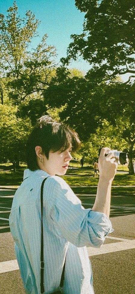 #txt #choi yeonjun #yeonjun #wallpaper #film #boyfriendmaterial #date Choi Yeonjun Boyfriend Material, Yeonjun Boyfriend Material, Yeonjun Boyfriend, Wallpaper Film, Yeonjun Wallpaper, Hiking Photos, Kpop Pictures, Choi Yeonjun, Beach Wallpaper