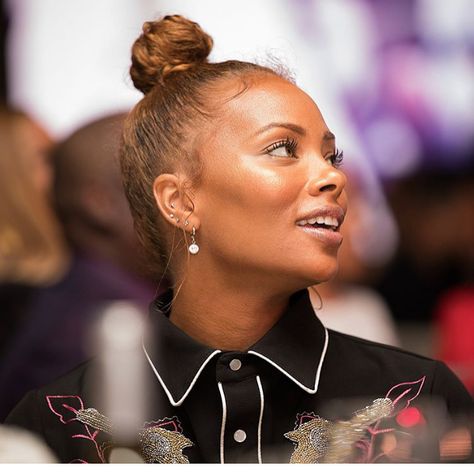 Natural Braid Styles, Eva Marcille, Top Knot Bun, Dull Hair, African Braids, Indoor Garden Ideas, New Hair Colors, Dark Beauty, Hair Journey