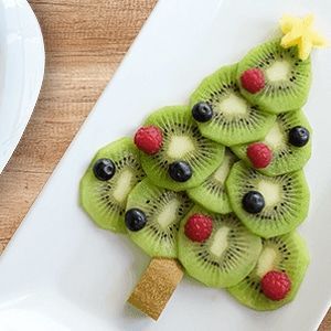 Healthy Christmas Treats, Decorações Com Comidas, Food Art For Kids, Creative Food Art, Healthy Christmas, Cute Snacks, Easy Food Art, Food Garnishes, Xmas Food