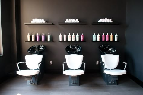 Backbar Ideas, Salon Backbar Ideas, Salon Backbar, Salon Shampoo Area, Salon Interior Design Ideas, Beauty Salon Interior Design, Salon Styling Chairs, Hair Salon Design, Hair Salon Interior