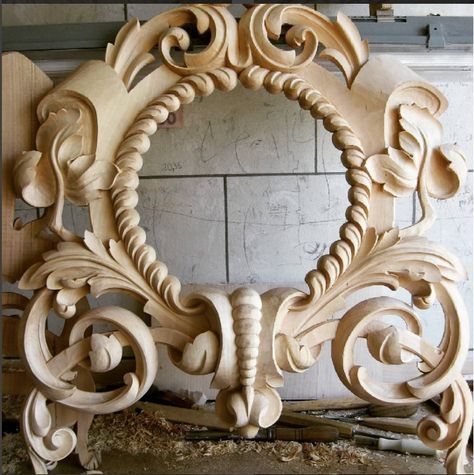 Tre Kunst, Iconic Furniture Design, Wood Carving Furniture, Baroque Ornament, Wood Carving Designs, Engraving Art, Wooden Mirror, Carving Designs, Wood Carving Art