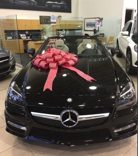 Mercedes Convertible, From Me To Me, Car Bows, Mercedes Auto, Me To Me, Black Mercedes Benz, Dream Cars Mercedes, Girly Car, Luxury Lifestyle Dreams