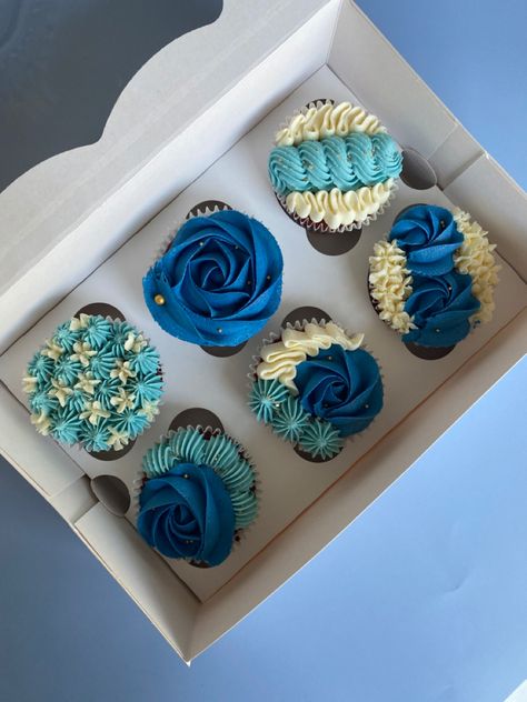 Cupcake Decor For Men, Turquoise Cupcakes, Birthday Cupcakes Boy, Cupcakes For Men, Elegant Cupcakes, Cupcake Decorating Tips, Blue Cupcakes, Pretty Cupcakes, Cupcake Decoration