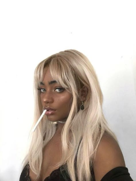 Dark Skin Black Women With Blonde Hair, Blonde Hair In Black Women, Dark Skin And Blonde Hair, Dark Skinned Blonde Hair, Blonde Dark Skin Women, Dark Skin Girl With Blonde Hair, Blond Hair On Dark Skin, Blonde Hair Color Black Women, Blonde Hair Dark Skin Women