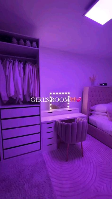 Neon Themed Room, Big Bedroom Design Ideas, Aestethic Room Girl, Purple Room Makeover, Box Bedroom Ideas For Teens, Chambre Astethic, Loft Room Decor Ideas, Room Inspiration Led Lights, Room Inspo Small Bedroom