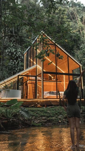 Art & Architecture on Instagram: "Cabin in the woods! How cool is it? The retreat Located in Norden Glamping, #ChiangMai, #Thailand and video by @armypalakorn. #armypalakorn #architects_need" Norden Glamping, Noma Bar, Cabin Modern, Hut House, Glass Cabin, Resort Architecture, Chiangmai Thailand, Modern Small House Design, Tree House Designs