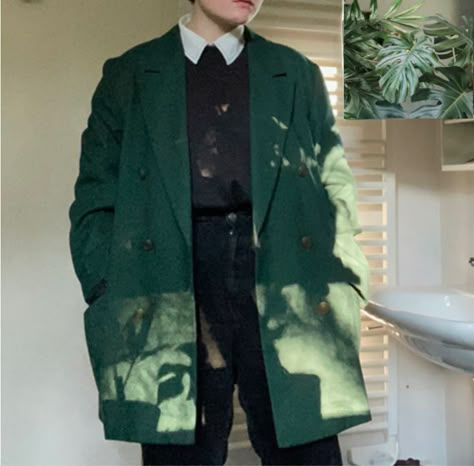 Green Light Outfit, Green Outfit Male Aesthetic, Poet Outfit Men, Poet Fashion Aesthetic, Mens Fashion Genz, 80s Green Outfit, Green Outfit Inspo Men, Green Light Academia Outfit, Poet Aesthetic Clothes