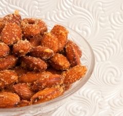 Glazed Almonds, Roasted Almonds Recipe, Tiu Recipes, Spicy Almonds, Spiced Almonds, Healthier Options, Honey Glazed, Health Nut, Roasted Almonds