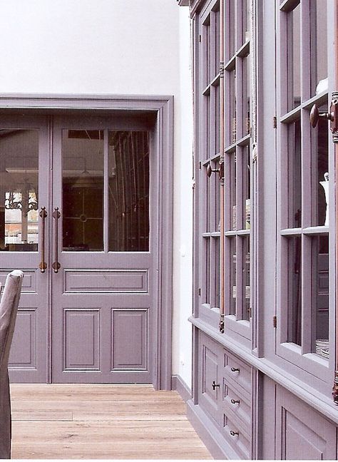 Slate grey butler's pantry, wonderful cabinetry Lavender Paint Colors, Butlers Pantries, Decor Closet, Sprouting Broccoli, 18th Century House, Lavender Paint, Victorian Renovation, Purple Tile, Kitchen Elegant