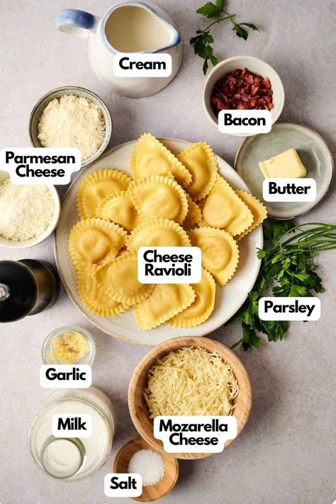 List of ingredients for an Olive Garden ravioli recipe. Olive Garden Ravioli Recipe, Olive Garden Carbonara Recipe, Olive Garden Ravioli Carbonara, Olive Garden Ravioli, Cabonara Recipes, Ravioli Carbonara, Ravioli Pasta Recipe, Homemade Carbonara, Ravioli Recipe Homemade