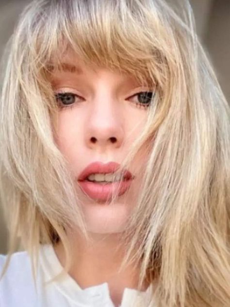 This is what Taylor Swift loves to eat for breakfast, recipe inside Grease 2, Buckwheat Crepes, Traditional Christmas Dinner, Sliced Ham, Crepe Recipes, Christmas Food Dinner, Famous Americans, Photo Story, Grammy Awards