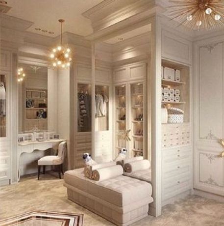 Now this is a "WOMAN CAVE"! Bathroom Closet Designs, Nice Closet, Dream Dressing Room, Dress Room, Dressing Room Closet, Dream Closet Design, Walk In Closet Design, Closet Decor, Dressing Rooms