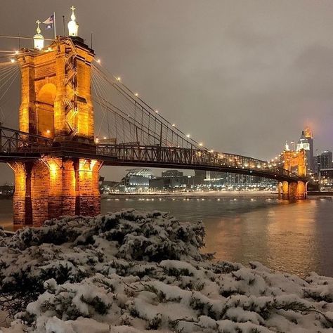 Travel Blogger•Event Mgmt on Instagram: “A beautiful winter in Northern Kentucky on the banks of the Ohio River. Do you enjoy a quiet snowy evening? Image by @ralphodge . . . .…” The Ark Encounter Kentucky, Lexington Kentucky Distillery District, Rural Kentucky, Snowy Evening, Kentucky Gothic, Kentucky Sunrise, Kentucky Travel, Ohio River, Mgmt