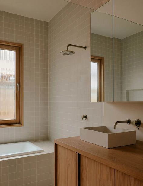 Renovation Diaries: Inside Art Director Annie Portelli’s Bathroom Annie Portelli, Scandinavian Bathroom Design Ideas, Bathroom Floorplan, Australian Bathroom, Scandinavian Bathroom Design, Bathroom Japandi, Japandi Bathroom, Oak Timber Flooring, Japanese Bathroom