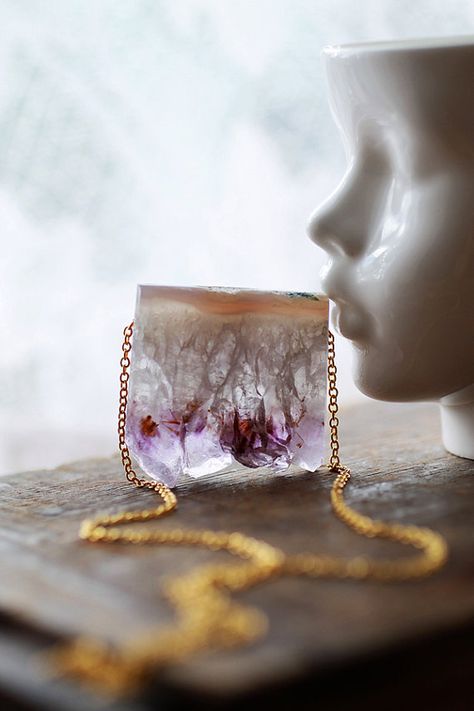 Raw Amethyst slice necklace  14k gold  purple by RubyRobinBoutique, €40.00 Purple Quartz, Real Gold Jewelry, Crystal Geode, Raw Amethyst, Wear Necklaces, Botanical Jewelry, Statement Jewellery, Amethyst Geode, February Birth Stone