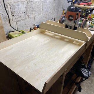 Diy Router Planer Jig, Diy Router Sled Plans, Router Flattening Sled, Router Sled How To Make, Router Sled Plans, Diy Router Sled, Router Sleds, Flattening Jig, Router Table Plans