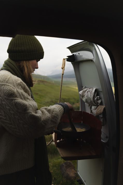 Outdoor Enthusiast Aesthetic, Winter Van Life, Campervan Life, Adventure Aesthetic, Nature Hikes, Van Camping, Granola Girl, Camping Life, Camping & Hiking