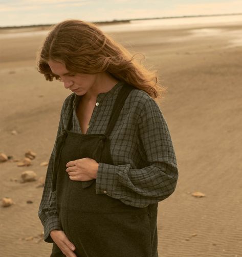 Our Pick Of The 8 Best Sustainable Maternity Wear Brands Gen Z Maternity, Maturity Fashion, Pregnant Clothing, Organic Clothing Women, Mama Cloth, Maternity Brands, Pregnancy Style, Cute Modest Outfits, Pregnant Friends