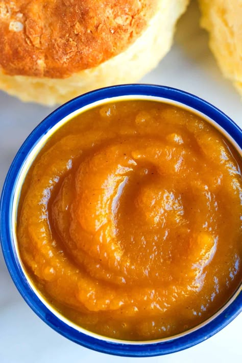 This homemade pumpkin butter recipe is incredibly delicious! Its silky texture and perfect blend of spices make it a must-make for pumpkin season. Our recipe is super simple, […] Maple Pumpkin Butter, Canning Pumpkin, Thanksgiving Gravy Recipes, Homemade Pumpkin Butter, Pretzels Sweet, Fancy Thanksgiving, French Toast Bread, Easy Corn Salad, Pumpkin Scones Recipe