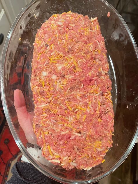 Bacon Cheeseburger Meatloaf - Life Love Larson Hamburger Meat And Bacon Recipes, Cheesy Bacon Meatloaf, Bacon Cheeseburger Meatloaf Recipes, Superior Meatloaf, Bacon Cheese Meatloaf, Meatloaf With Bacon, Bacon Cheddar Meatloaf, Cheeseburger Recipes, Cheeseburger Meatloaf Recipes