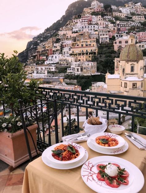 Amalfi Coast Hotels, Amalfi Coast Travel Guide, Amalfi Coast Itinerary, Amalfi Coast Travel, Amalfi Coast Italy, Italy Aesthetic, Italy Vacation, Florence Italy, Positano