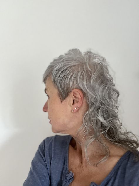 Grey Hair Mullet, Grey Transition Hair Highlights, White Mullet, Grey Mullet, Long Mullet Hairstyle Women, Wolf Cuts, Mama Hair, Pixie Mullet, Curly Styles