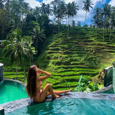 Bali Honeymoon Pictures, Bali Pics Ideas, Bali Beach Club Outfit, Bali Vacation Aesthetic, Bali Inspo Pics, Bali Photoshoot Ideas, Bali Photo Ideas Instagram, Bali Aesthetic Photography, Bali Travel Aesthetic