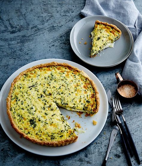 Goat's cheese and herb quiche Herb Quiche, Perfect Roast Chicken, Winter Cooking, Savory Tart, Perfect Picnic, Quiche Recipes, Tapenade, Lemon Recipes, Tart Recipes