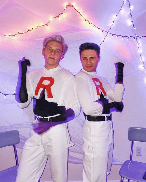 Costume Ideas Men, Gay Halloween Costumes, Gay Costume, Couples Cosplay, Couple Cosplay, Hot Costume, Duo Halloween Costumes, Couples Halloween Outfits, Fantasy Couples