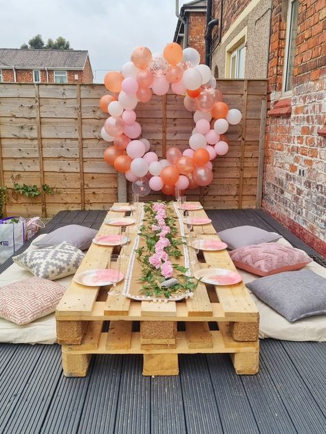 Crate Table Outdoor Party, Pallet Party Table, Low Pallet Table Outdoor Party, Diy Pallet Table Outdoor Party, Diy Kids Table For Party, Diy Kids Party Table, Pallet Table Outdoor Party, Ivy Birthday Party, Scary Birthday Party