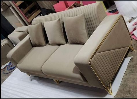 Modern Sofa Designs Luxury, Latest Sofa Set Designs, Modern Living Room Sofa Set, Sofa Cumbed Design, Stylish Sofa Sets, Sofa Couch Design, Sofa Design Wood, Latest Sofa Designs, Luxury Furniture Sofa