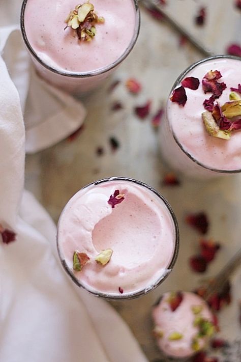 Quick Party Desserts, Milk Mousse, Moth Aesthetic, Rose Recipes, Rose Flavored, Rose Milk, Rich Desserts, Indian Dessert Recipes, Mousse Recipes