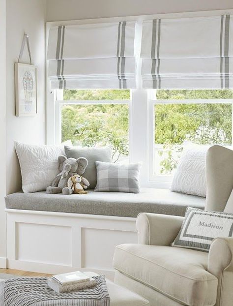 Roman Blinds are a great option for window dressings - My Top 10 Favourite looks are in my blog post Best Blinds, Window Benches, Style At Home, Window Seat, Home Fashion, Bay Window, Roman Shades, Window Coverings, 인테리어 디자인